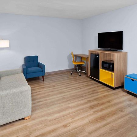 Days Inn & Suites By Wyndham Siler City Kültér fotó