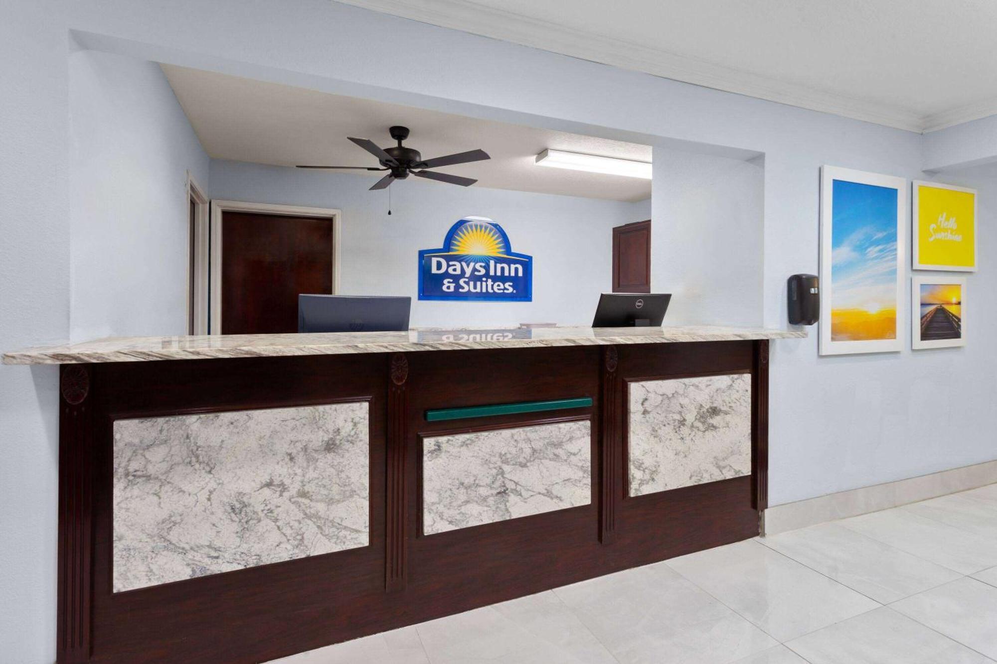Days Inn & Suites By Wyndham Siler City Kültér fotó