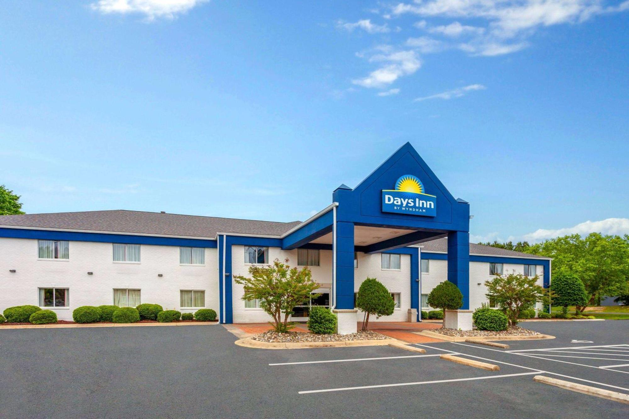 Days Inn & Suites By Wyndham Siler City Kültér fotó