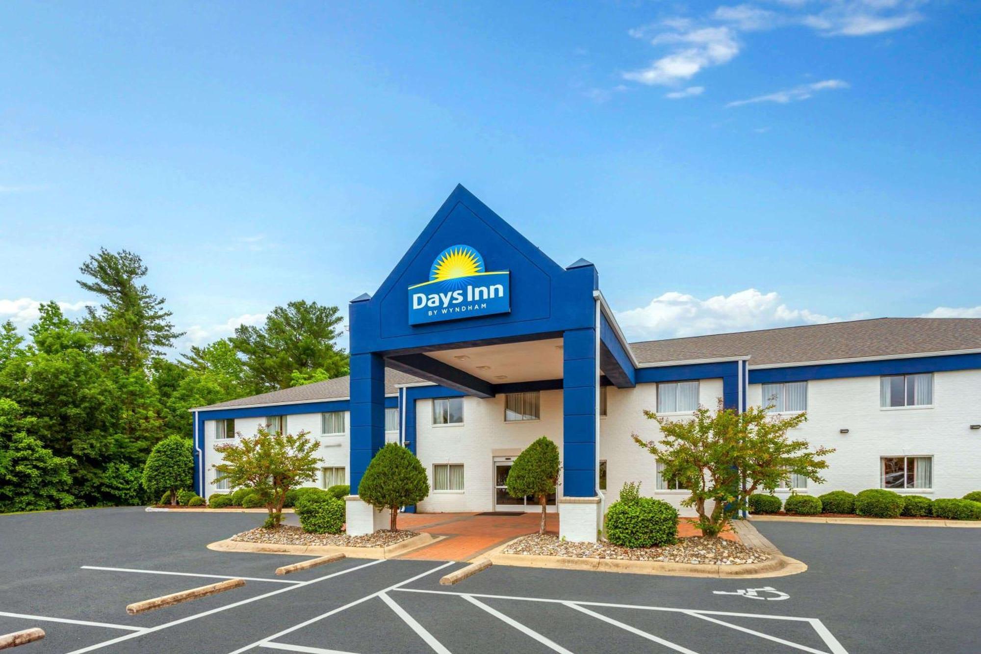Days Inn & Suites By Wyndham Siler City Kültér fotó